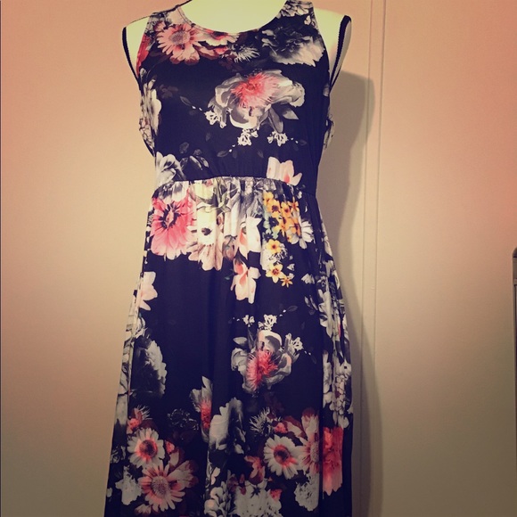 Stretchy Dress - Picture 1 of 2